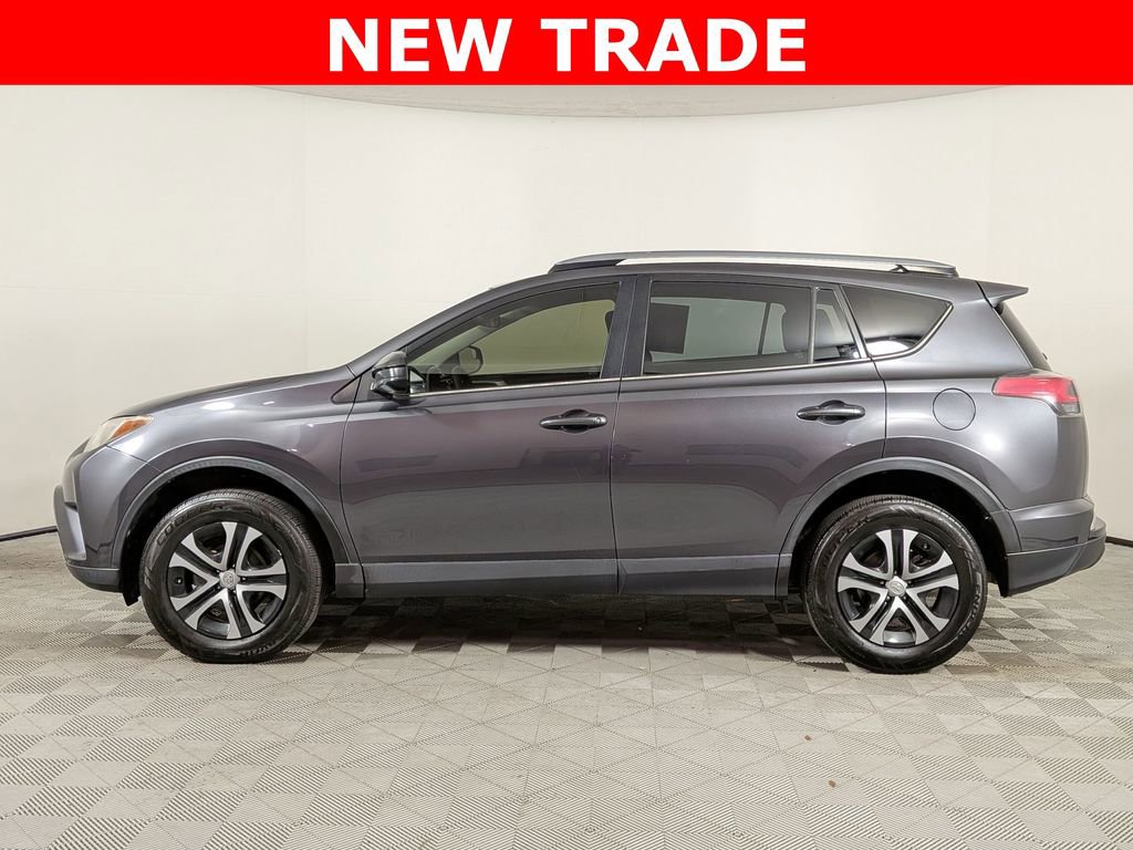 Used 2018 Toyota RAV4 LE FWD image 6