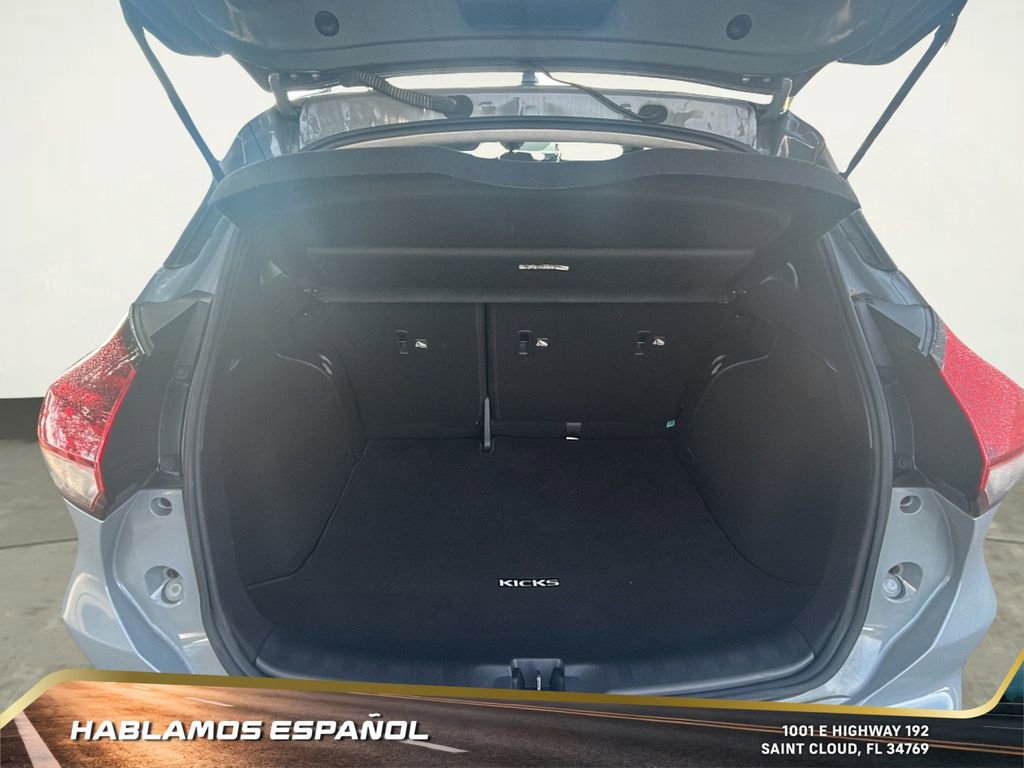 Used 2021 Nissan Kicks SR w/ SR Premium Package image 32