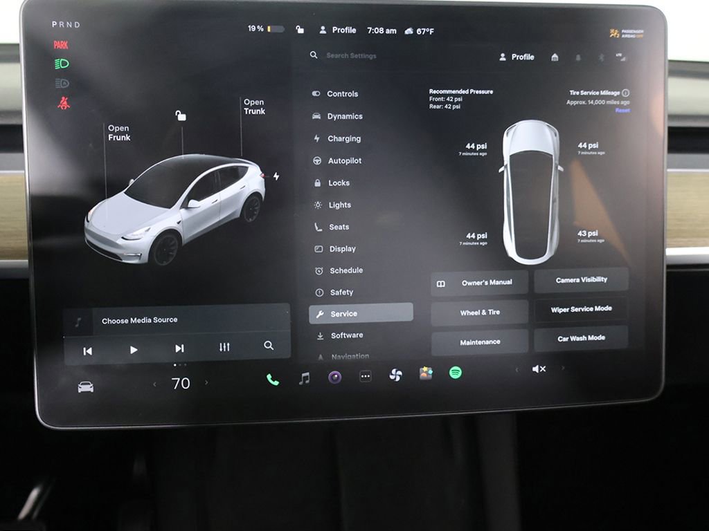 Used 2021 Tesla Model Y Long Range image 52