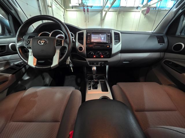 Used 2015 Toyota Tacoma 4x4 Double Cab w/ TRD Sport Package image 14