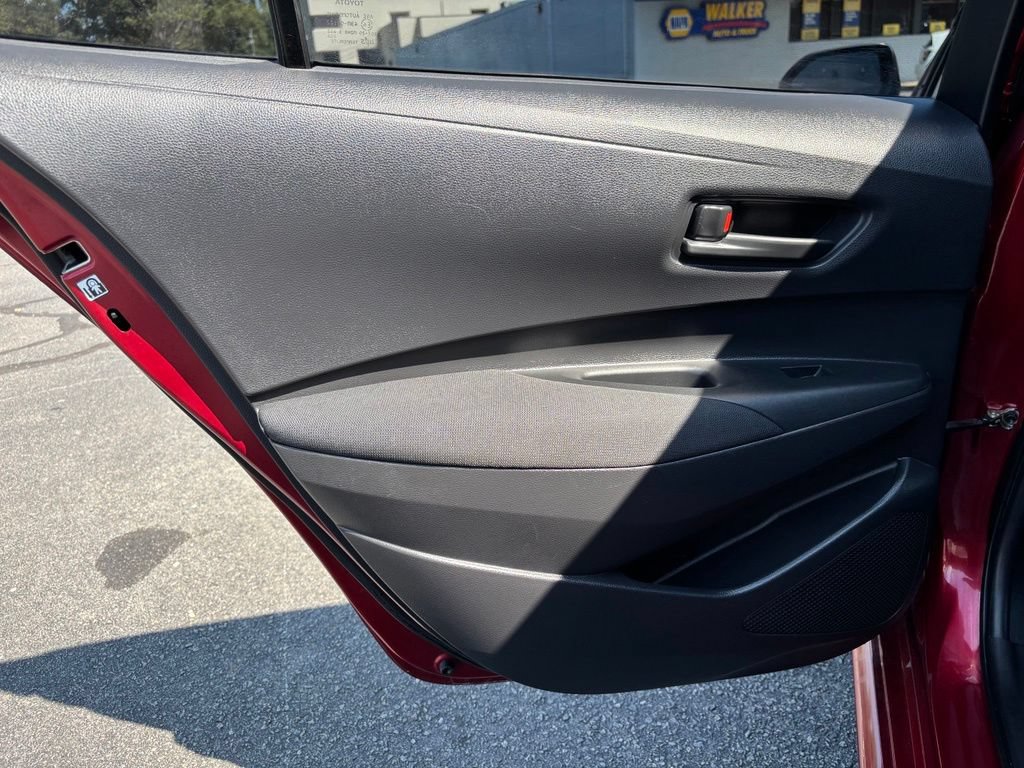 Used 2022 Toyota Corolla LE FWD image 21