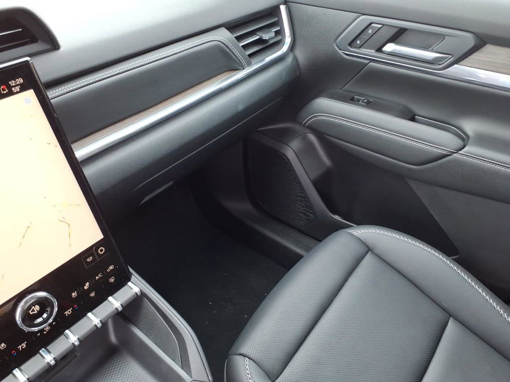 Used 2026 GMC Terrain Denali image 33