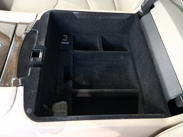 Used 2018 Cadillac Escalade Luxury image 23