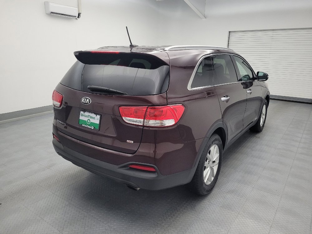 Used 2017 Kia Sorento AWD image 9