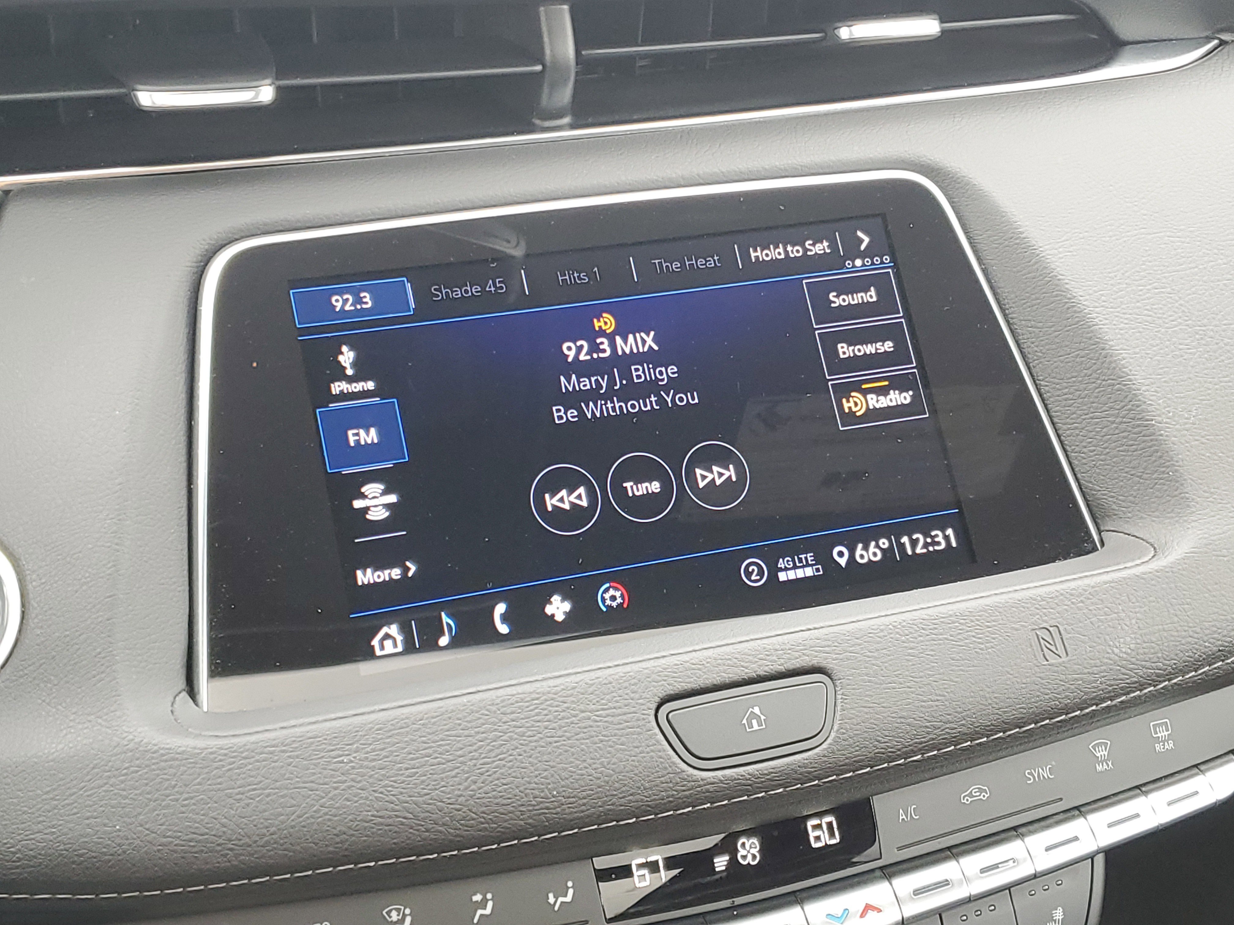 Used 2020 Cadillac XT4 Premium Luxury w/ Enhanced Visibility Package image 18