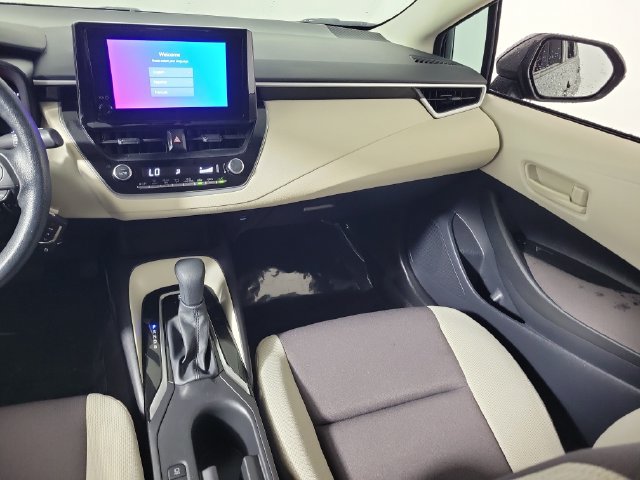 Used 2026 Toyota Corolla LE FWD image 17