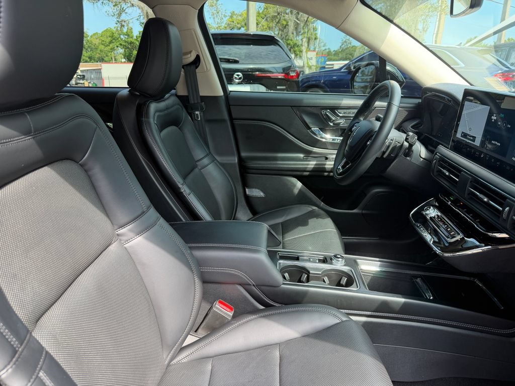 Used 2024 Lincoln Corsair Reserve FWD image 9