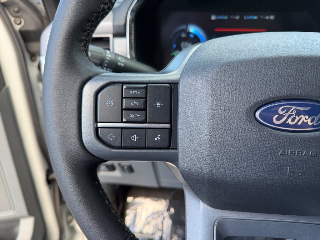 Used 2024 Ford F150 Lightning XLT AWD/4WD image 16