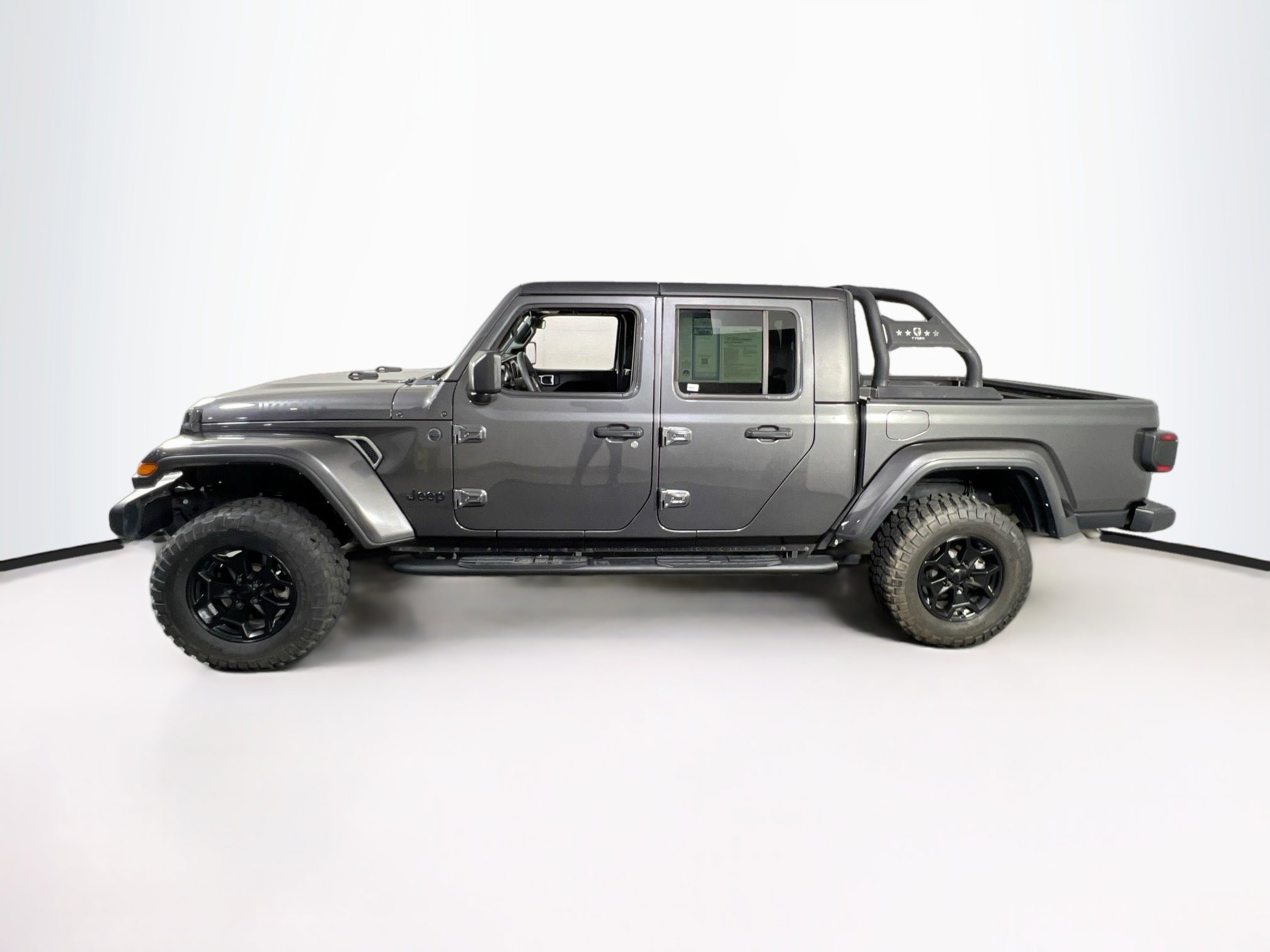 Used 2023 Jeep Gladiator Willys image 8