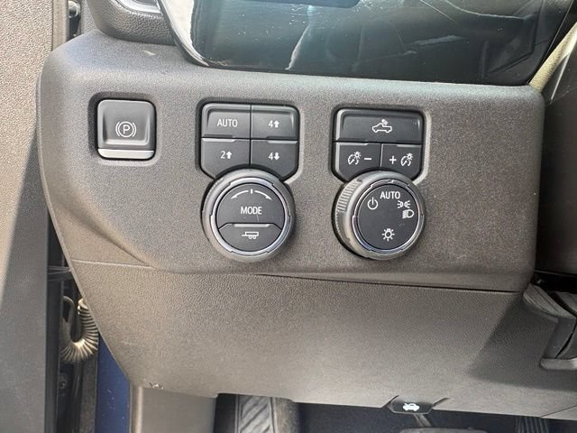 Used 2022 Chevrolet Silverado 1500 LT AWD/4WD image 31