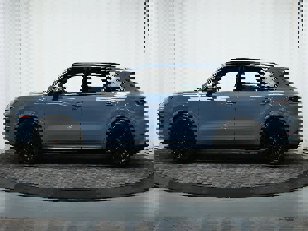 New 2025 Porsche Cayenne image 2
