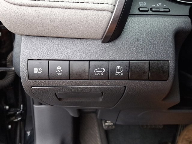 Certified 2023 Toyota Camry SE image 24