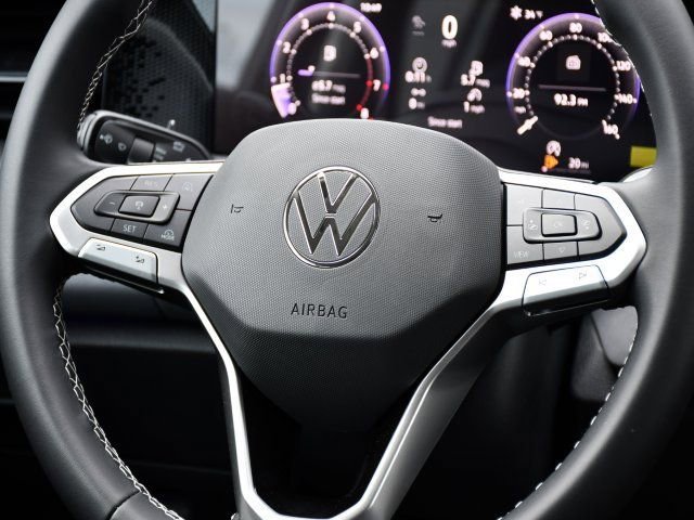 New 2026 Volkswagen Tiguan SE FWD image 20