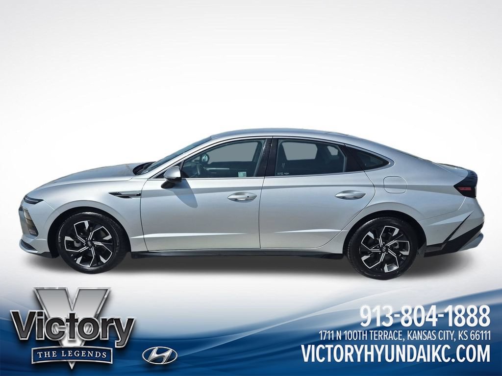 Used 2025 Hyundai Sonata SEL FWD image 2