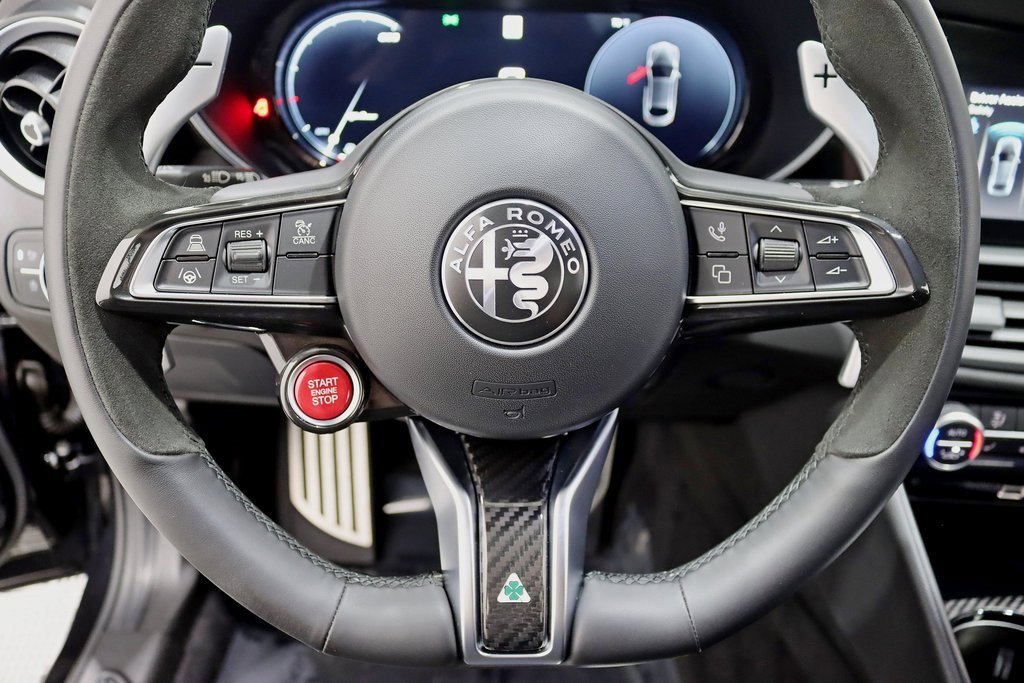 Used 2024 Alfa Romeo Giulia Quadrifoglio w/ Active Assist Plus Package image 15