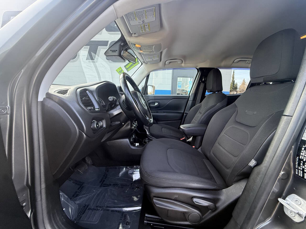 Used 2017 Jeep Renegade Altitude image 8