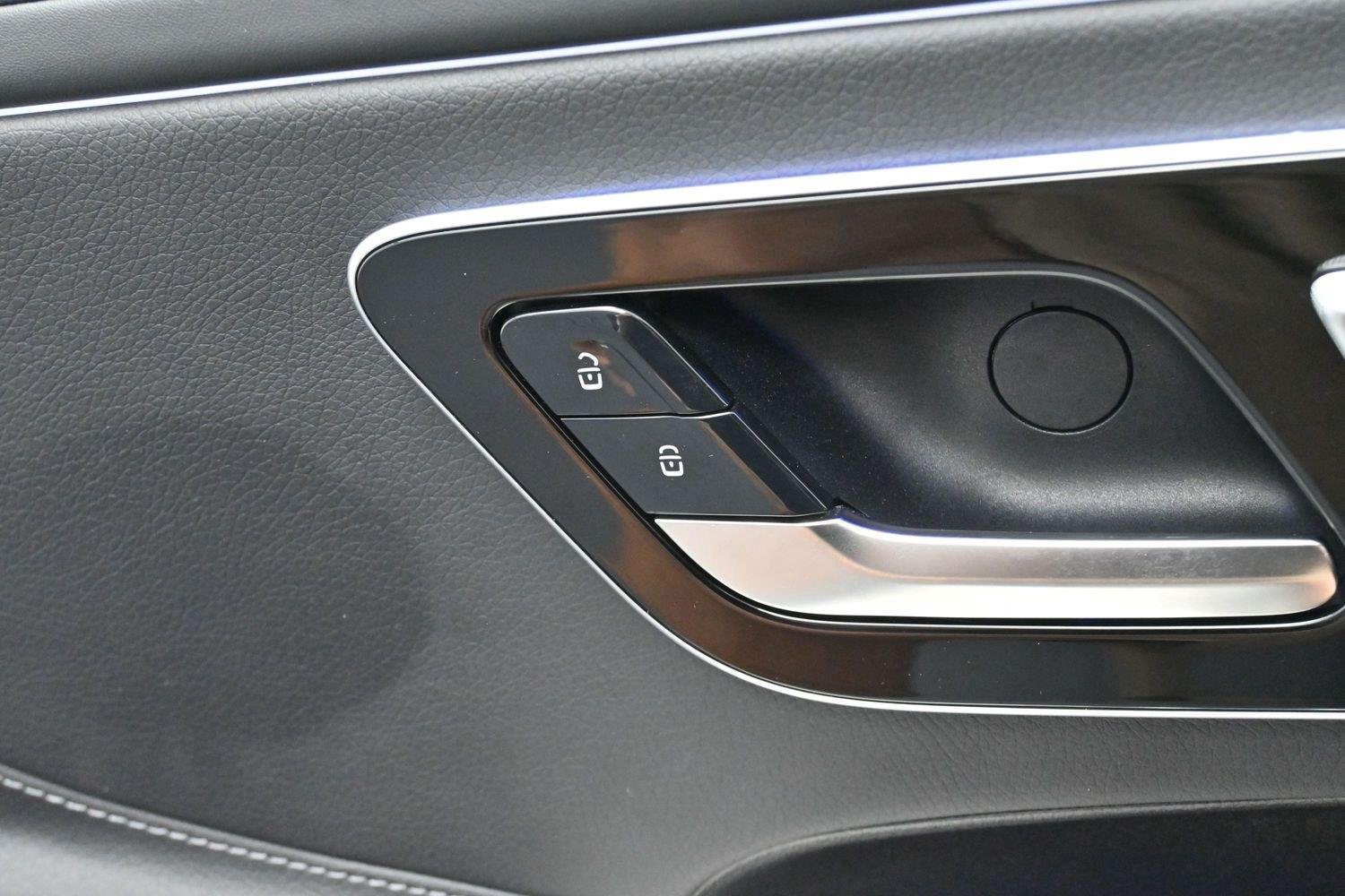 Used 2026 Mercedes-Benz CLE 300 4MATIC Cabriolet image 11