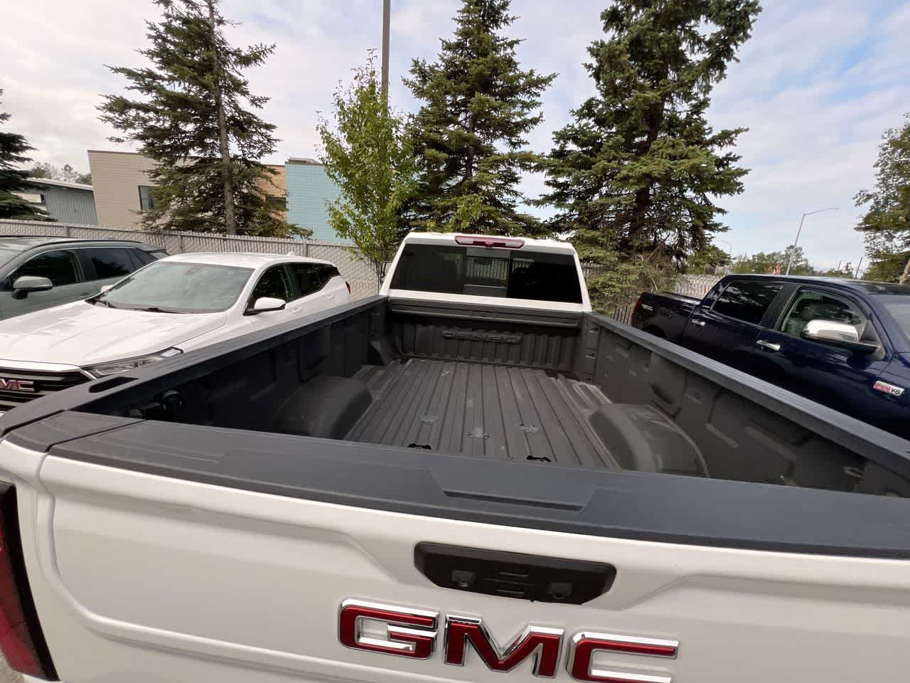 Used 2024 GMC Sierra 3500 Denali AWD/4WD image 26