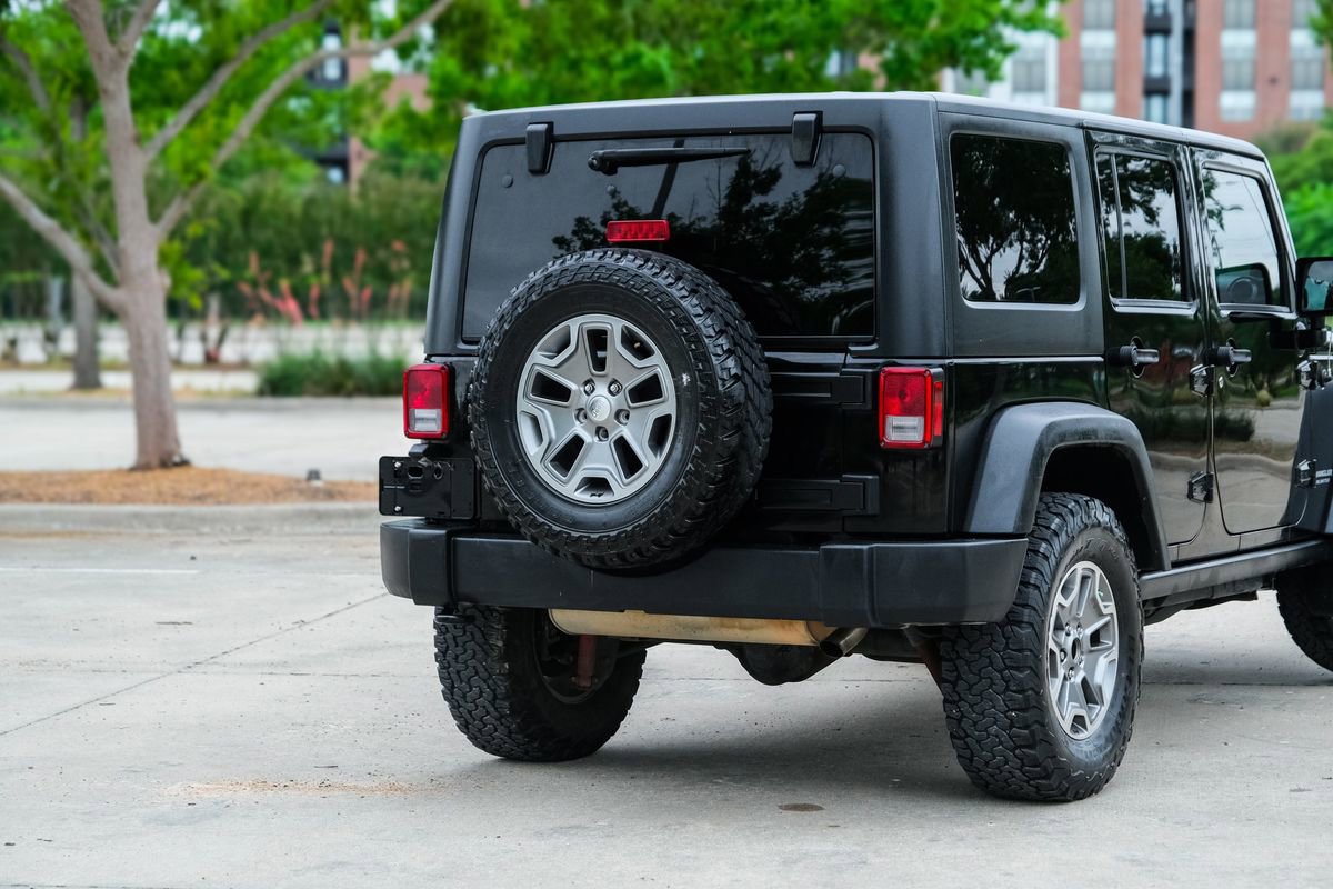 Used 2014 Jeep Wrangler Unlimited Rubicon w/ Connectivity Group AWD/4WD image 26