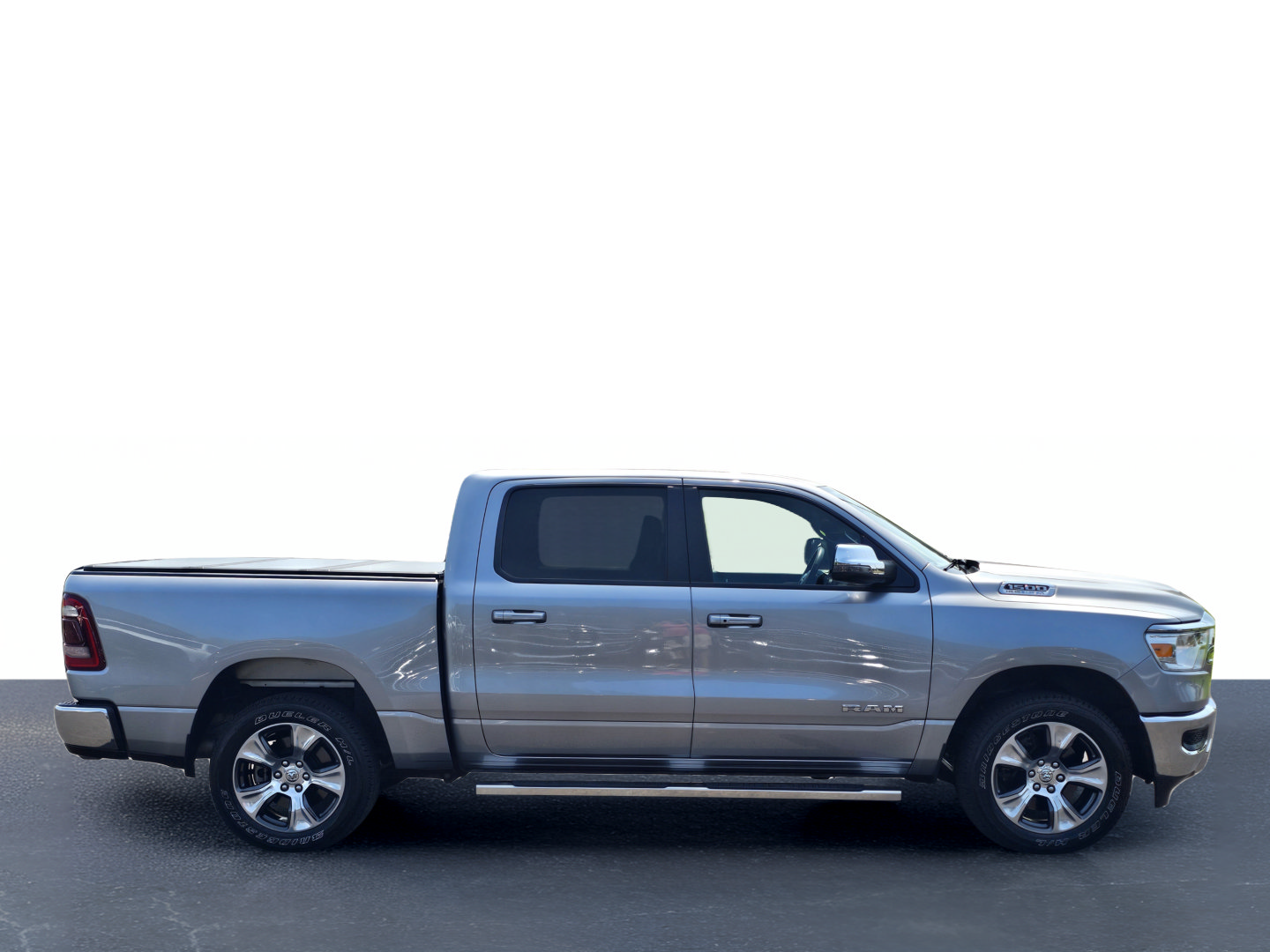 Used 2024 RAM 1500 Laramie AWD/4WD image 8