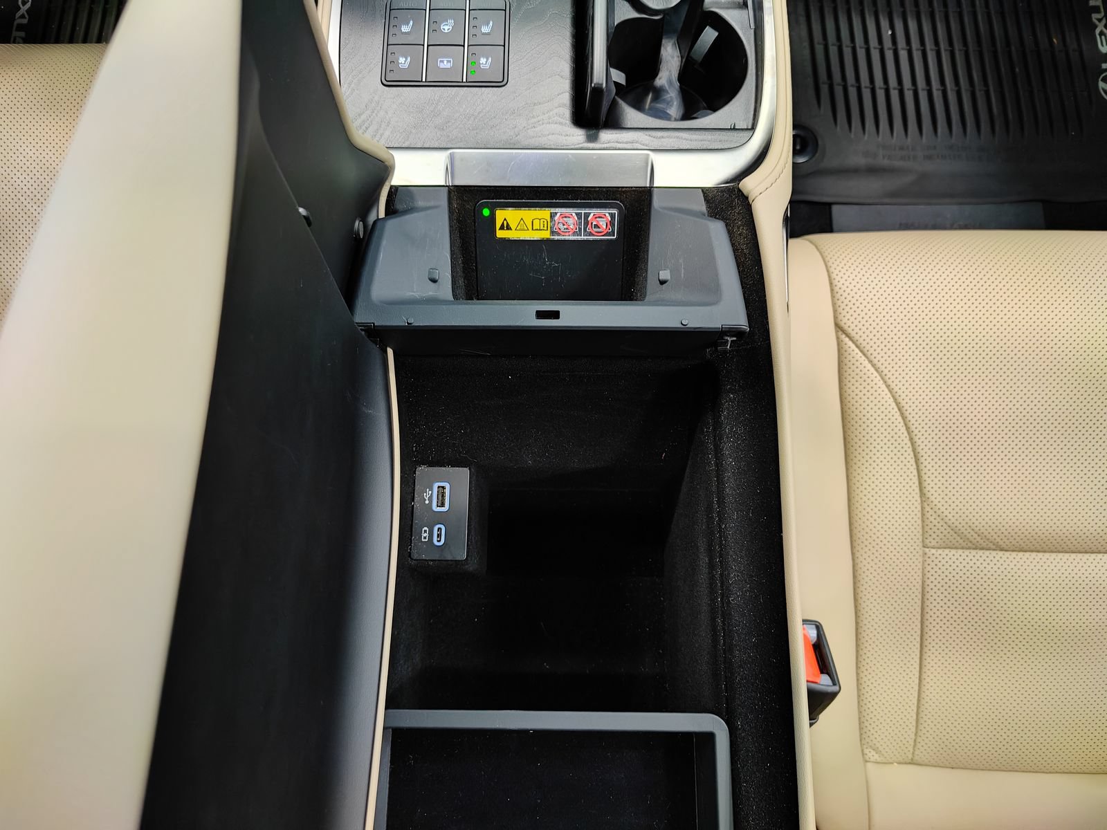Used 2024 Lexus LS 500 RWD image 35