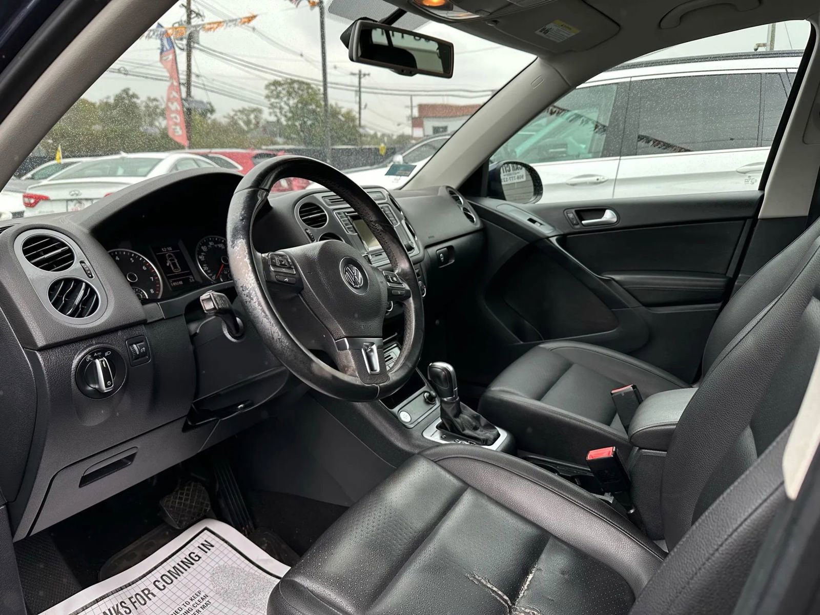 Used 2016 Volkswagen Tiguan S image 9