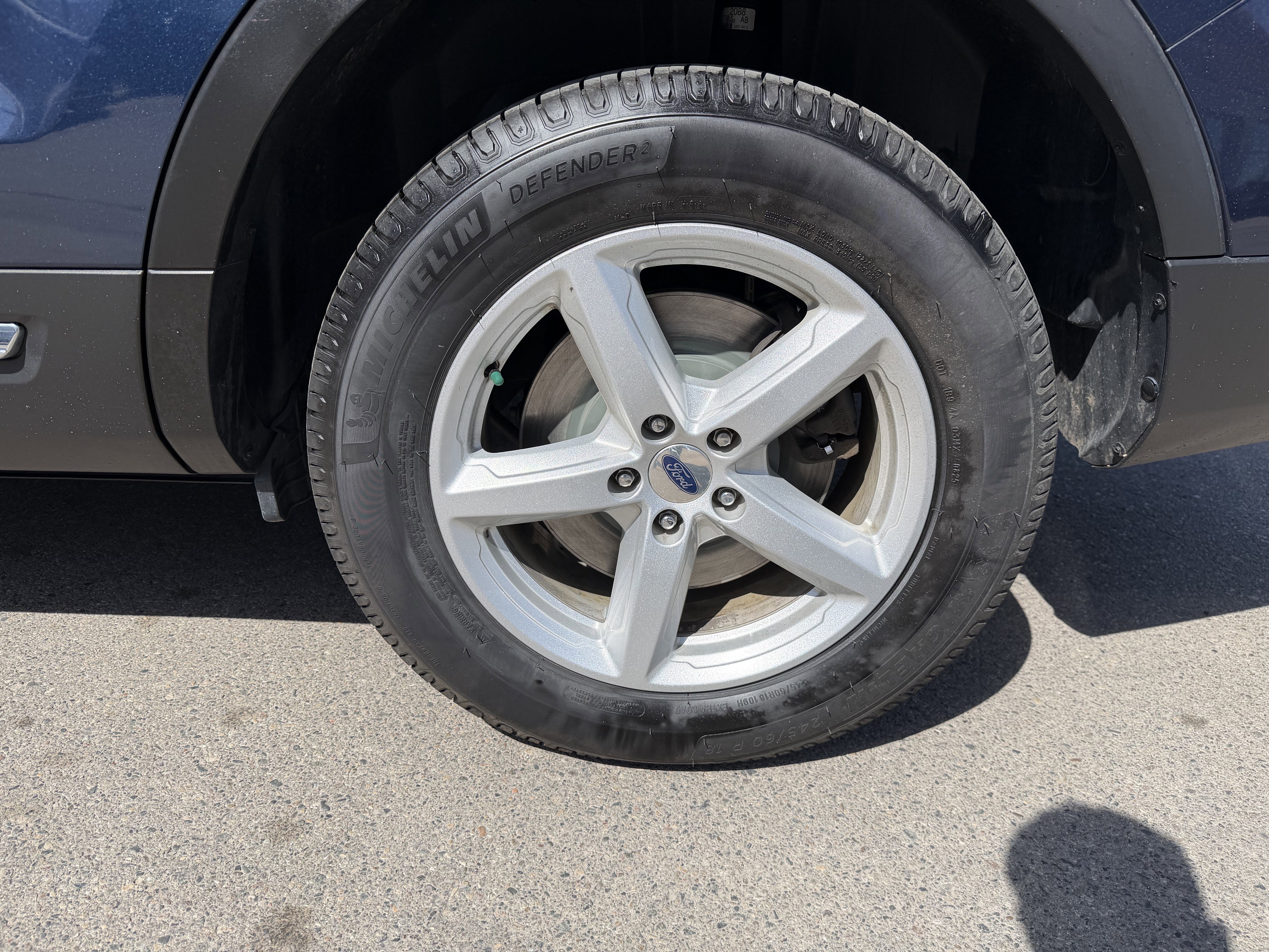 Used 2017 Ford Explorer XLT w/ Equipment Group 202A AWD/4WD image 20