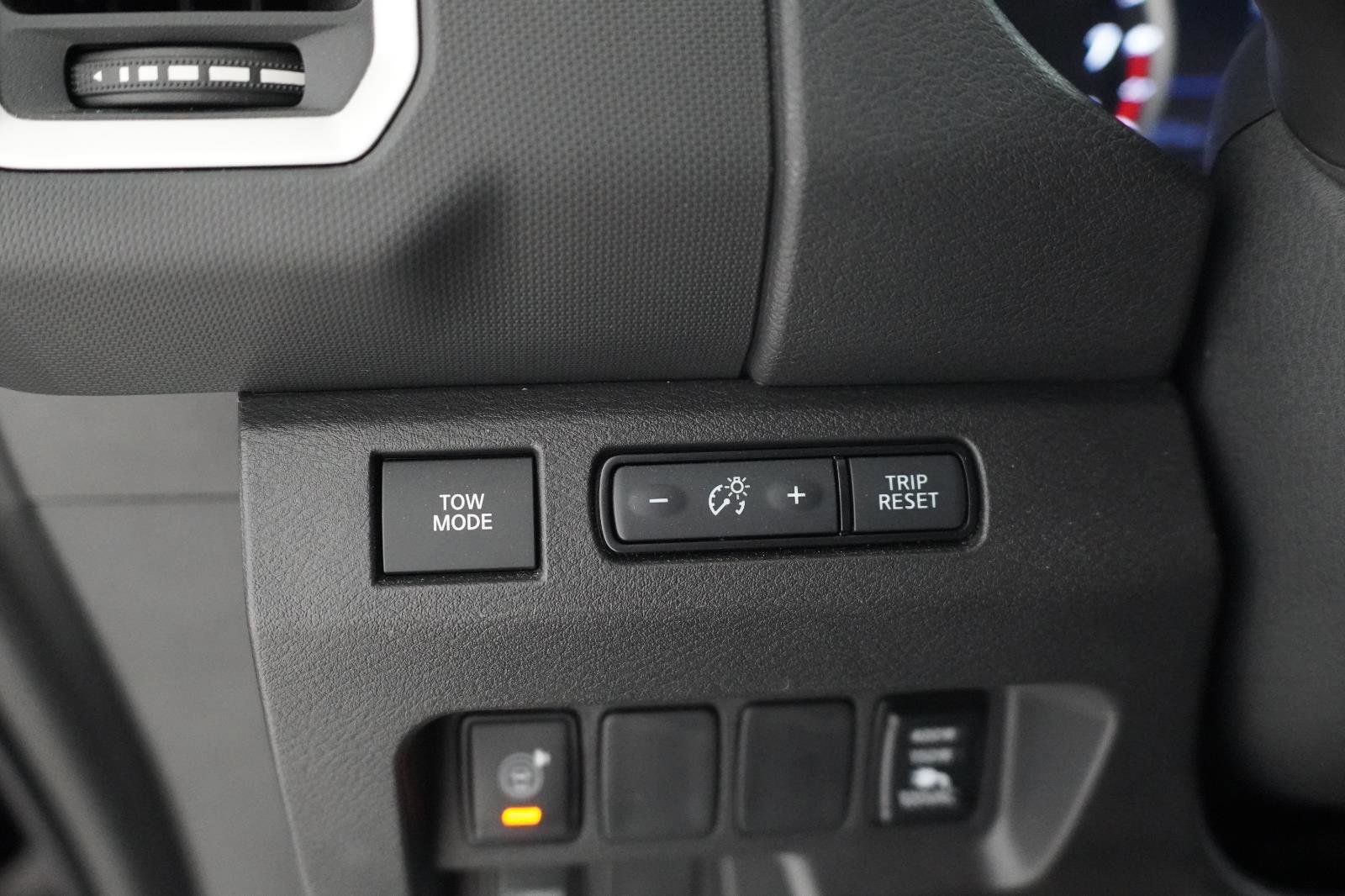 Used 2024 Nissan Frontier SV w/ SV Convenience Package image 18