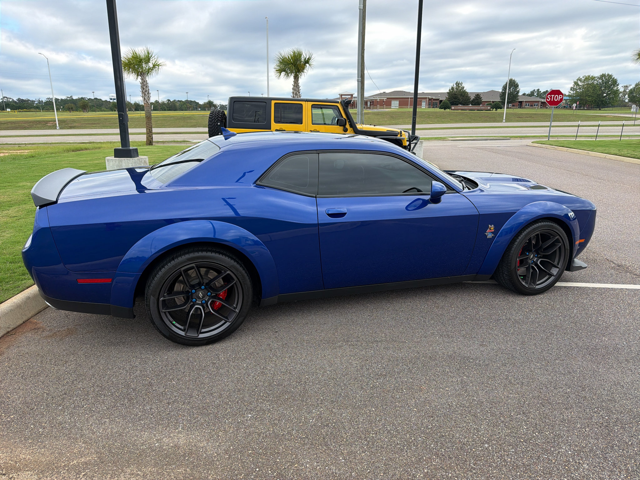 Used 2019 Dodge Challenger R/T Scat Pack RWD image 4