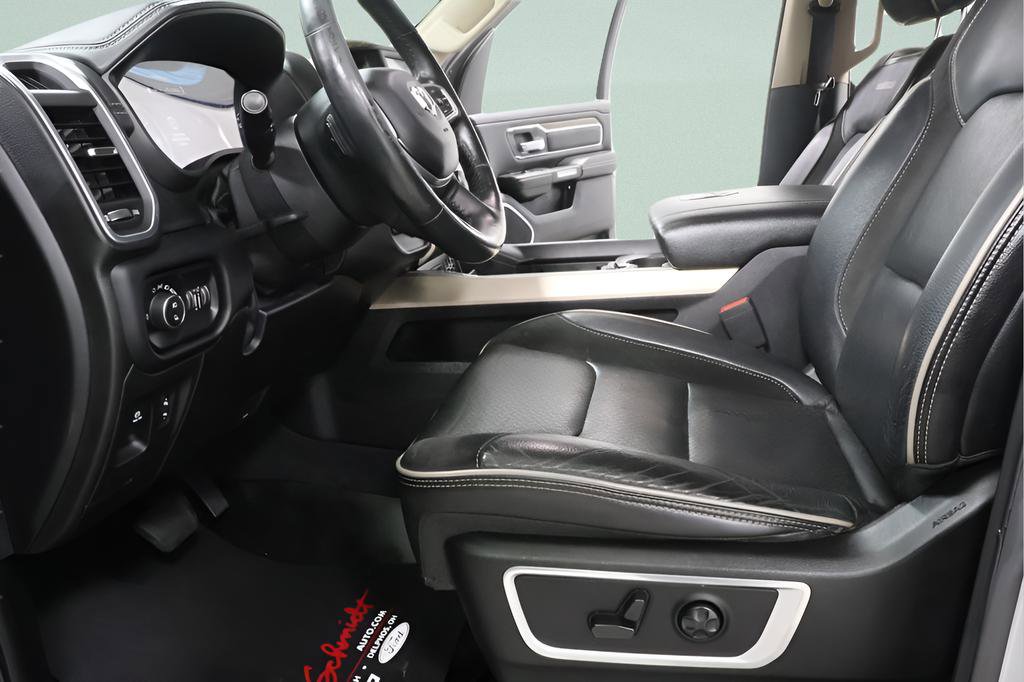Used 2019 RAM 1500 Laramie AWD/4WD image 21