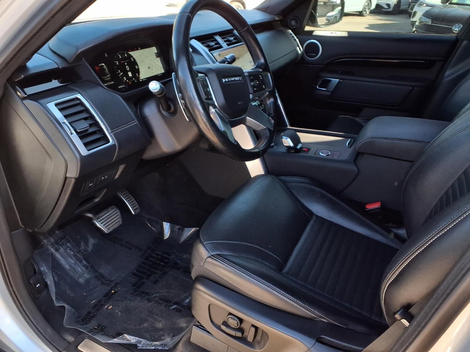 Used 2022 Land Rover Discovery S R-Dynamic image 12