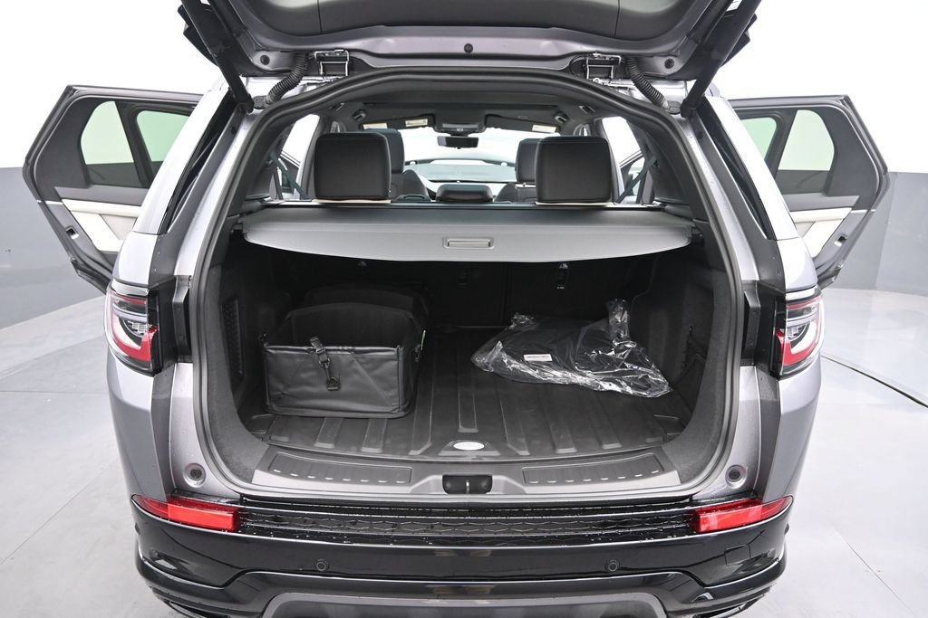 New 2026 Land Rover Discovery Sport Landmark AWD/4WD image 15