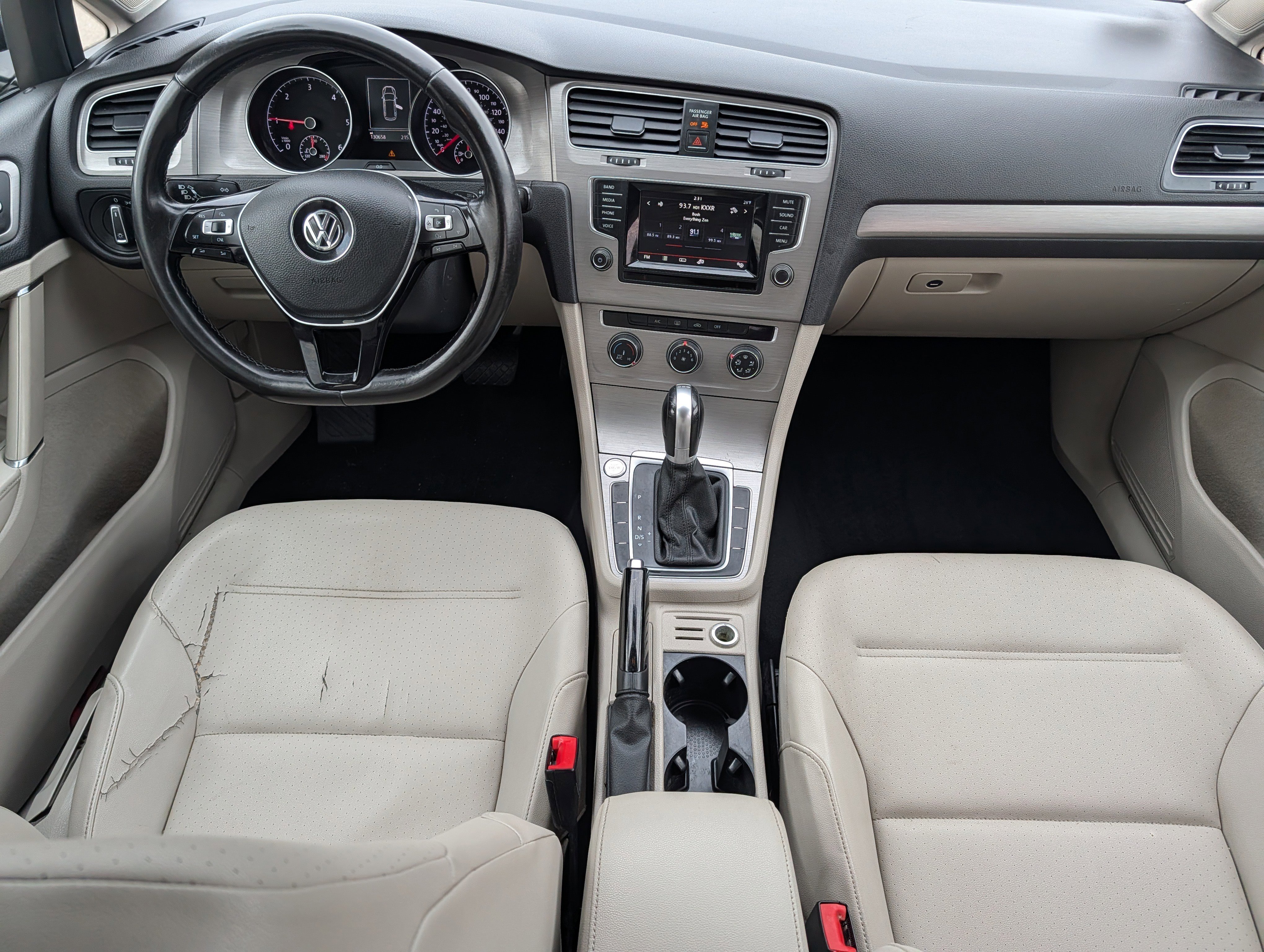 Used 2015 Volkswagen Golf TDI S image 10