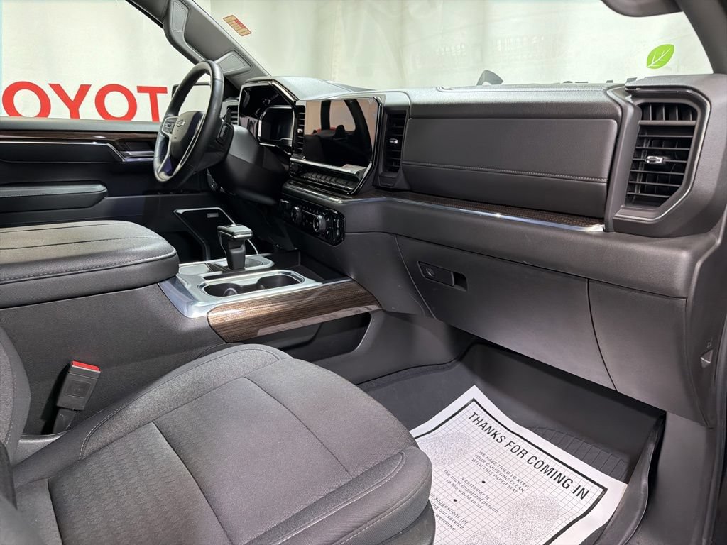 Used 2024 Chevrolet Silverado 1500 RST AWD/4WD image 10