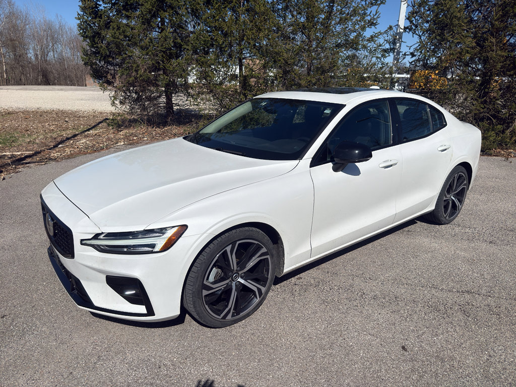 Used 2024 Volvo S60 B5 Core image 2