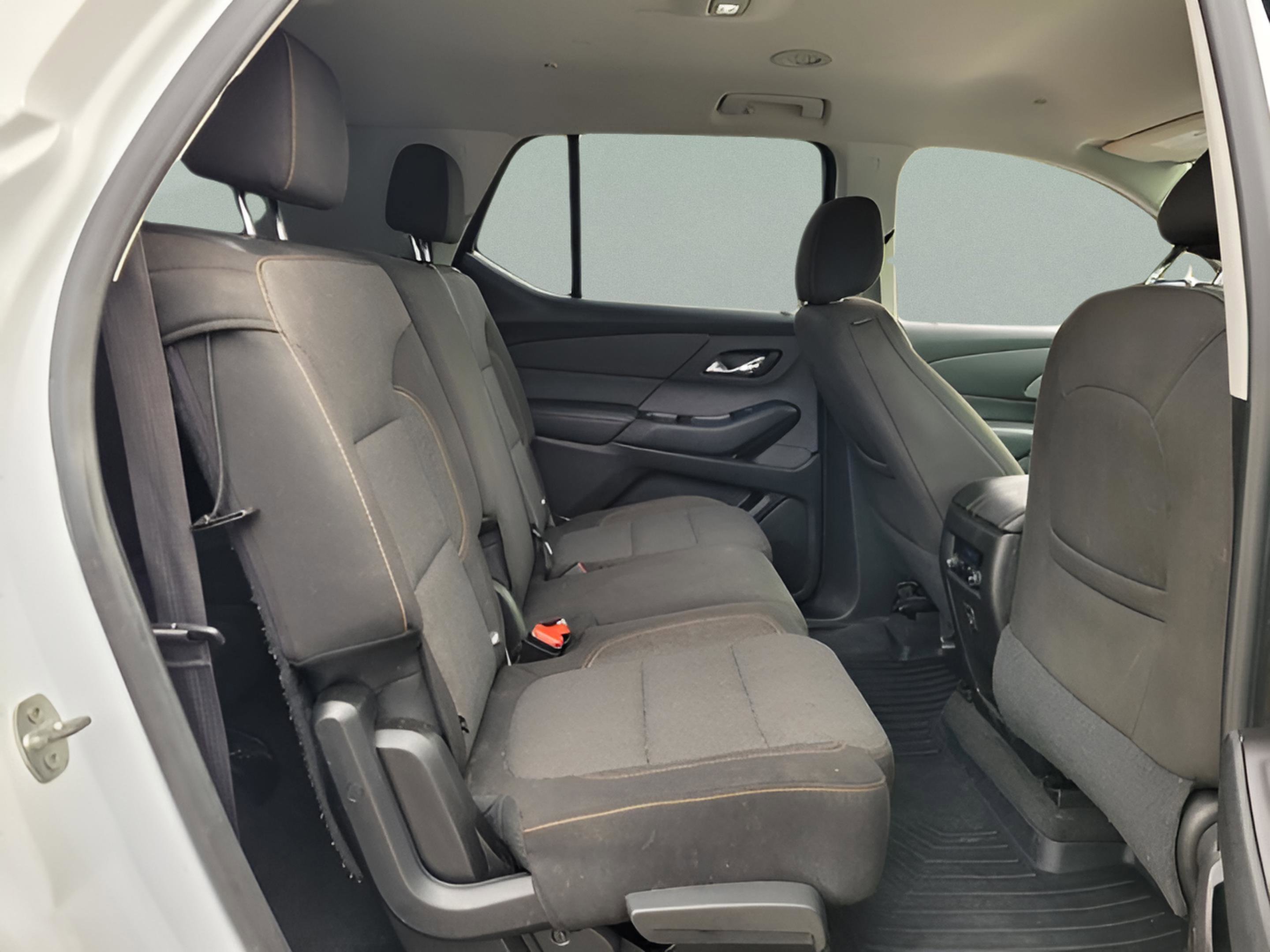 Used 2019 Chevrolet Traverse LT image 30