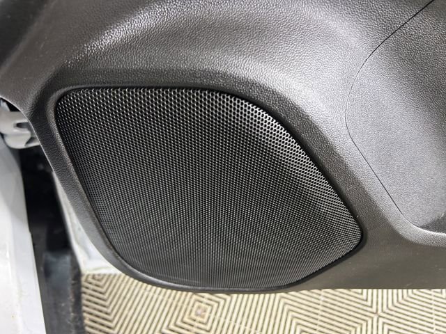 Used 2023 GMC Acadia SLE image 31