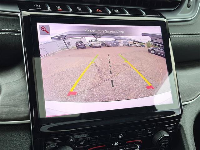 Used 2023 Jeep Grand Cherokee L Limited w/ Luxury Tech Group II AWD/4WD image 20