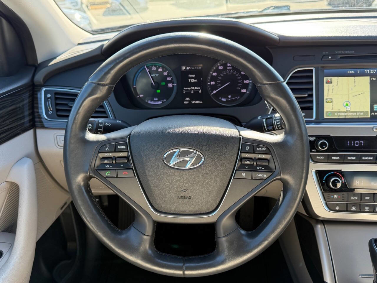 Used 2016 Hyundai Sonata Limited w/ Option Group 02 image 17