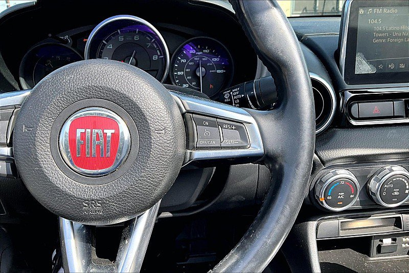 Used 2017 FIAT 124 Spider Lusso RWD image 17