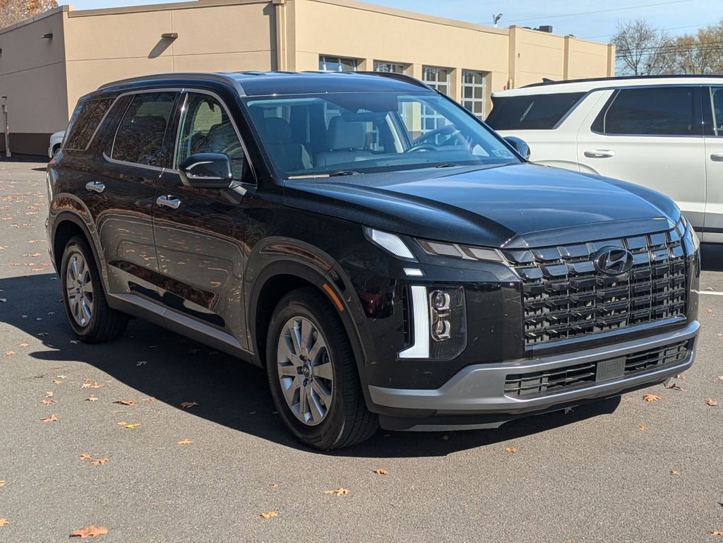 Certified 2024 Hyundai Palisade SEL image 3