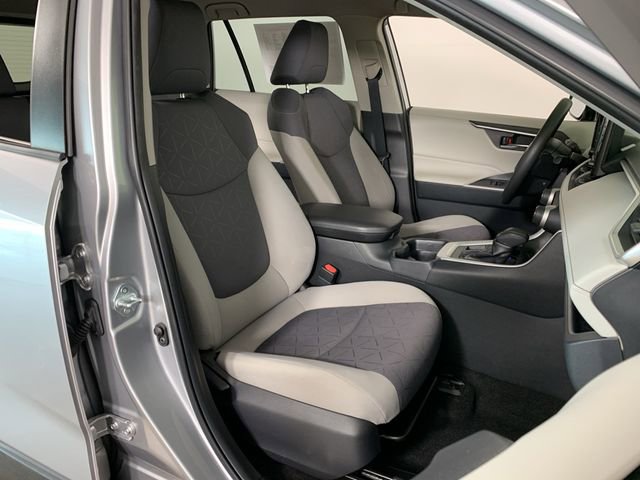Used 2020 Toyota RAV4 XLE w/ All Weather Liner Package image 36