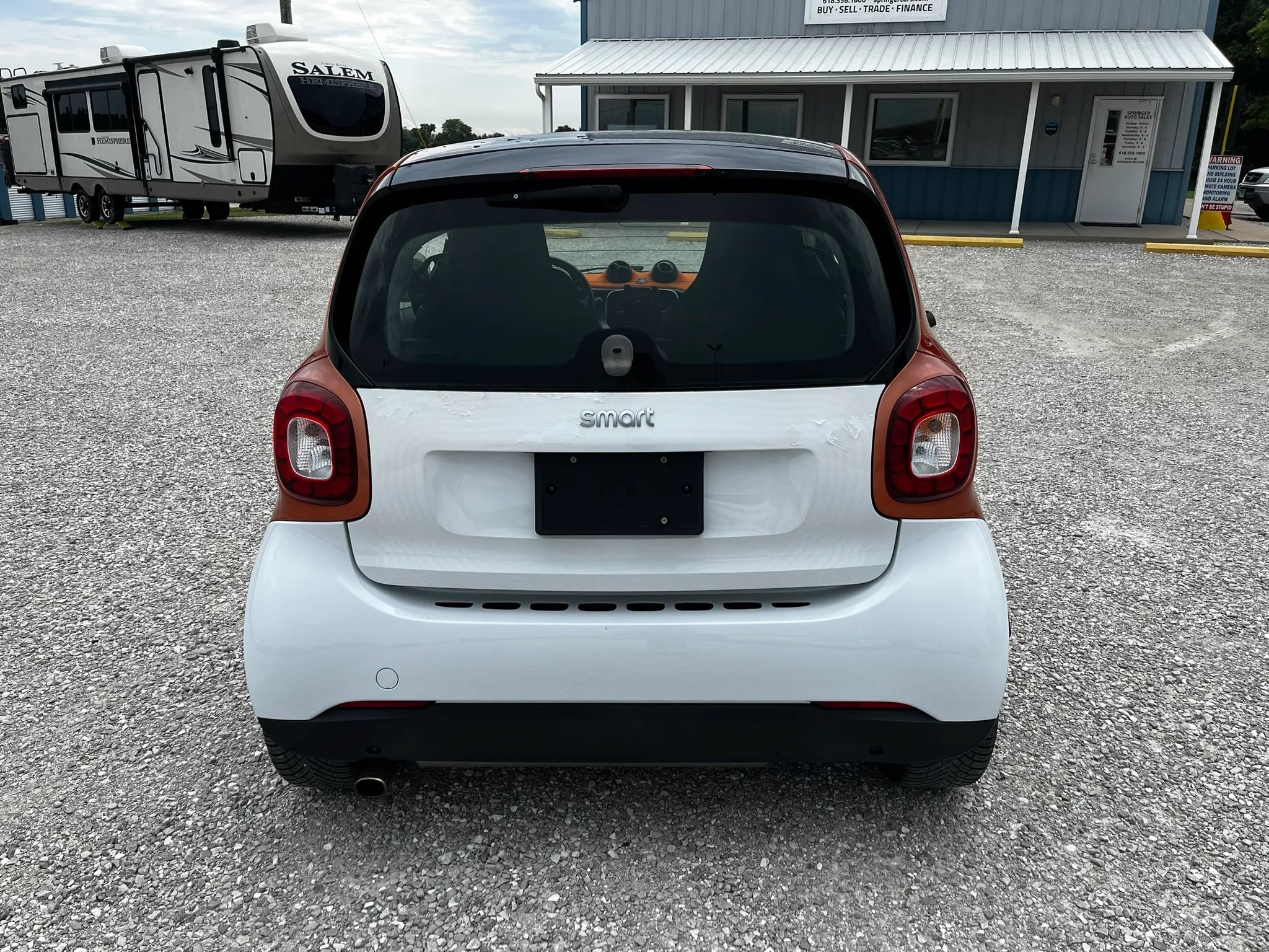 Used 2016 smart fortwo passion RWD image 4