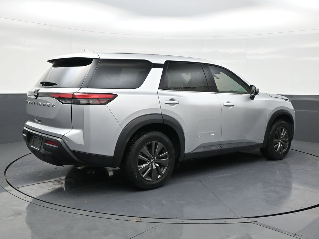Used 2022 Nissan Pathfinder S image 5