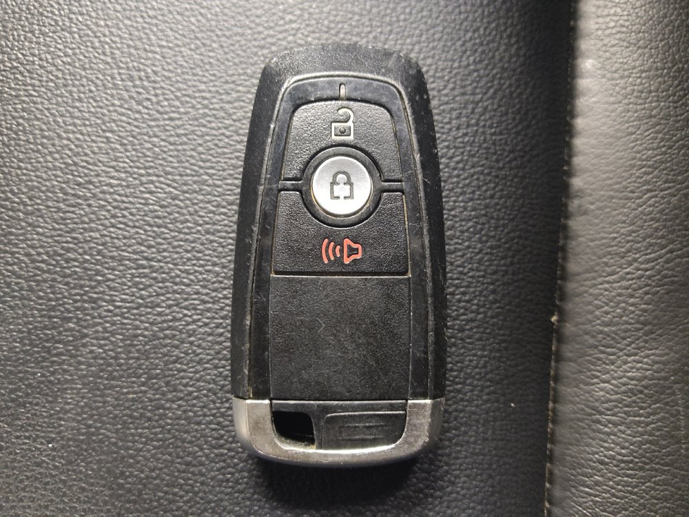Used 2020 Ford EcoSport Titanium FWD image 32