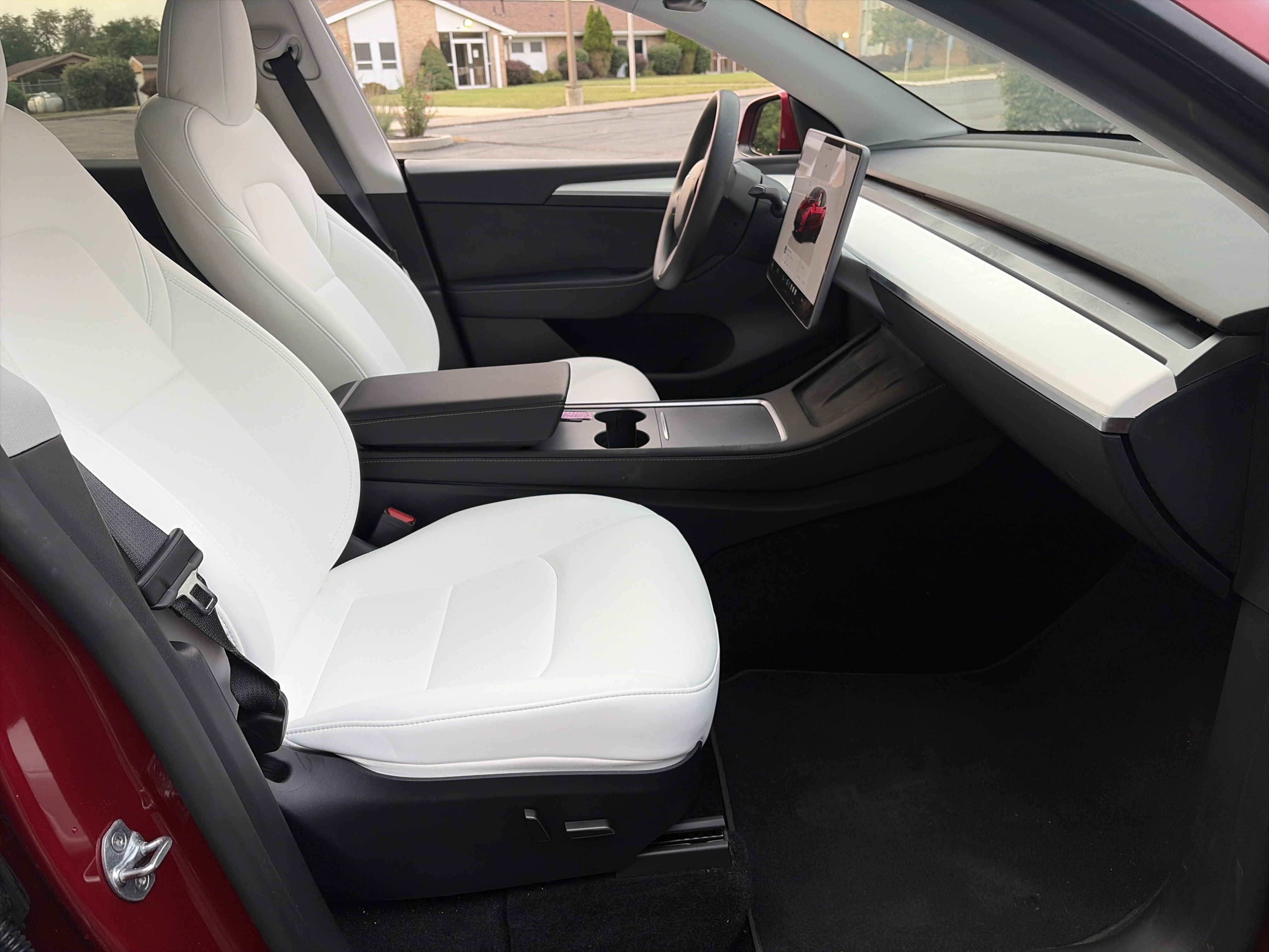 Used 2025 Tesla Model Y Performance AWD/4WD image 26