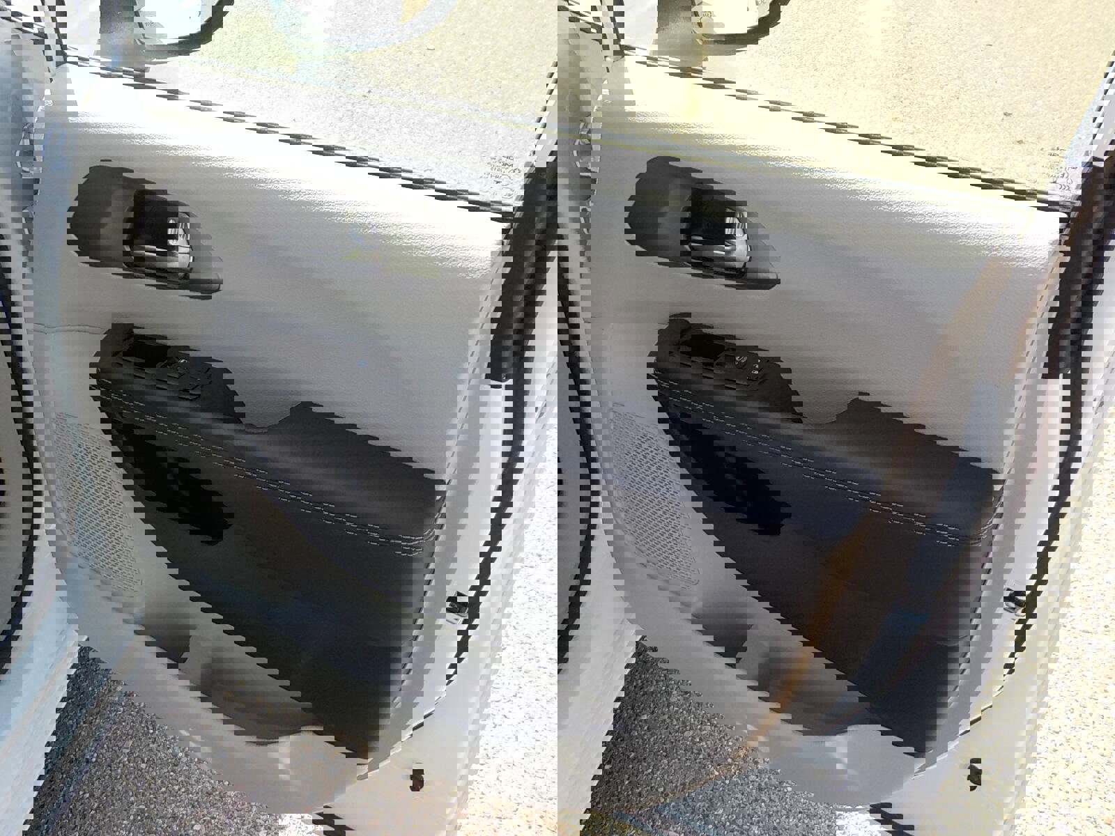 Used 2023 Chrysler Pacifica Touring-L image 17