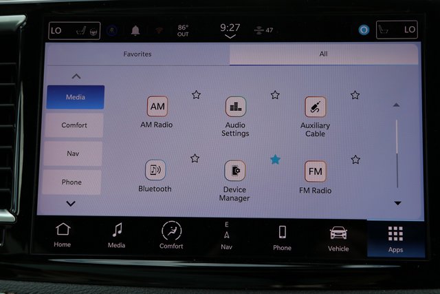 New 2023 Chrysler Pacifica Limited w/ Uconnect Theater Family Group image 24