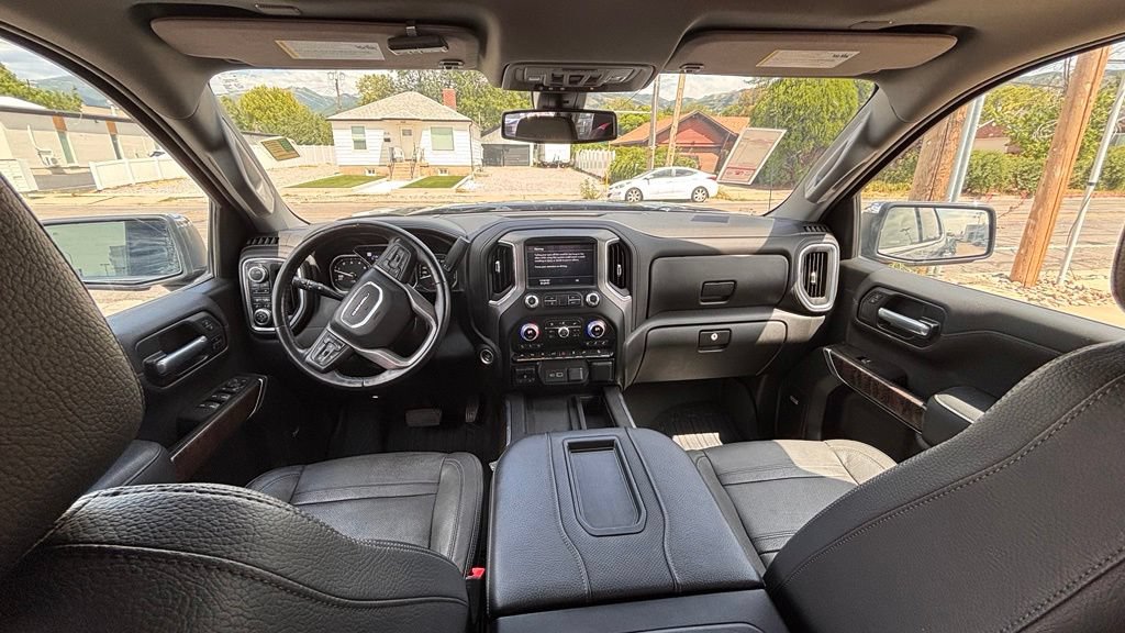 Used 2021 GMC Sierra 1500 Denali w/ Driver Alert Package II AWD/4WD image 9