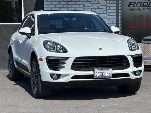 Used 2018 Porsche Macan AWD/4WD image 4